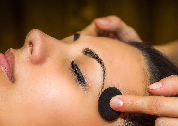 Shiatsu Facial massage- mini tratamente spa Shiatsu Facial massage- mini tratamente spa